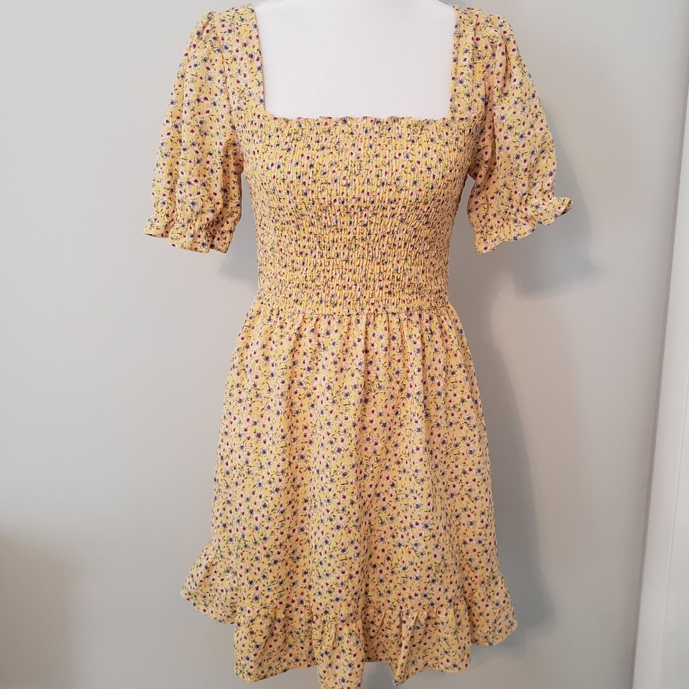 Milkmaid Short Smocked‎ Dress SMALL Coquette Cottagecore Peasant Floral Ruffle